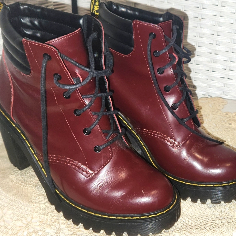 Dr. Martens Persephone Boots
